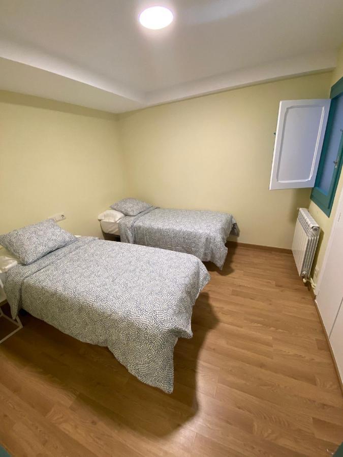 Cal Tofones, Baixos 2. Allotjament Turistic A Borreda Bagian luar foto