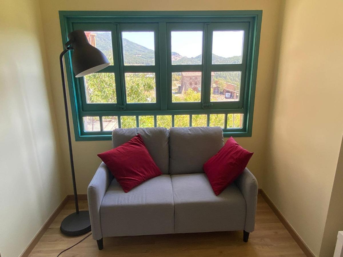 Cal Tofones, Baixos 2. Allotjament Turistic A Borreda Bagian luar foto